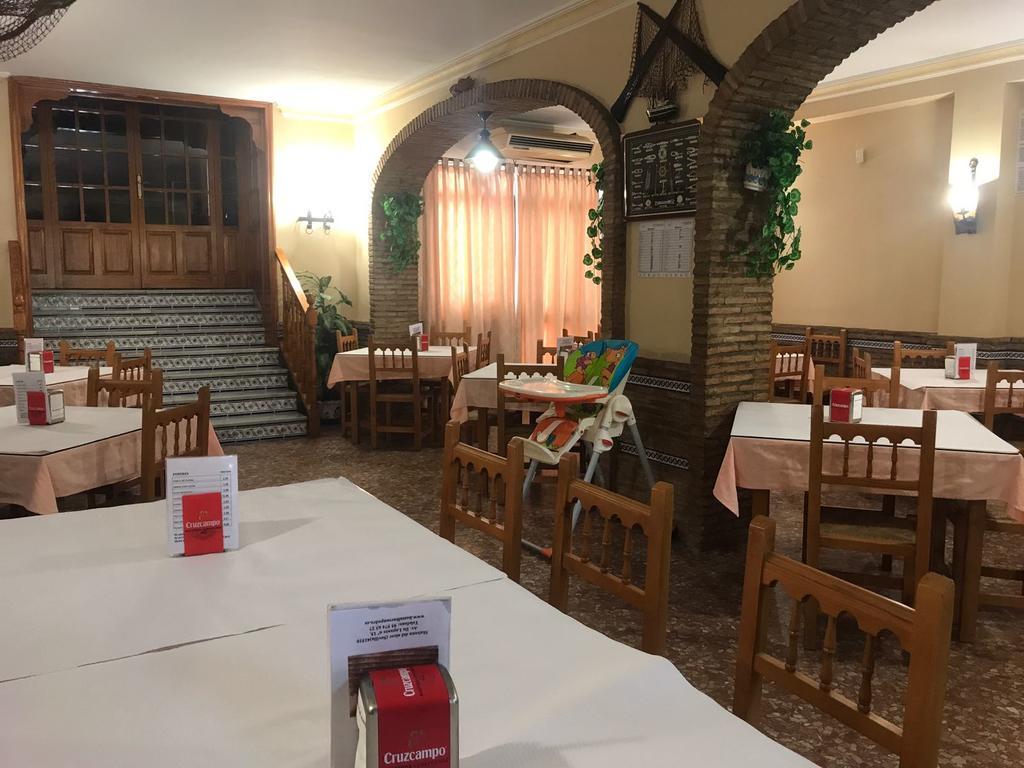Hostal Bar San Pedro Mairena De Alcor Exteriör bild